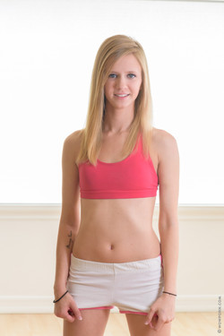 [WowPorn] 2015-09-09 Rachel James - Meet Rachel James (x70) 4016x6016/001.jpg