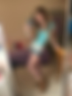 3. Short Skirt Weather/2023-04-03_Short_Skirt_Weather (13).jpg