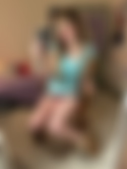 3. Short Skirt Weather/2023-04-03_Short_Skirt_Weather (19).jpg