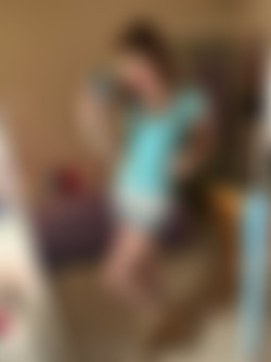 3. Short Skirt Weather/2023-04-03_Short_Skirt_Weather (2).jpg