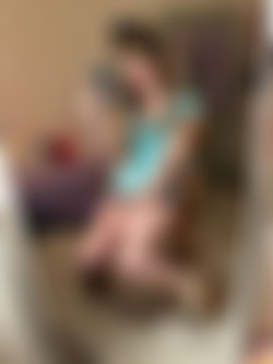 3. Short Skirt Weather/2023-04-03_Short_Skirt_Weather (21).jpg