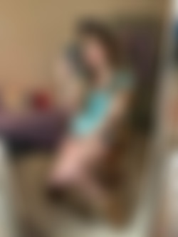 3. Short Skirt Weather/2023-04-03_Short_Skirt_Weather (22).jpg