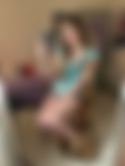 3. Short Skirt Weather/2023-04-03_Short_Skirt_Weather (23).jpg